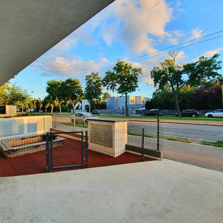 Near Lake Fully Furnished Beautiful Apartment Βιέννη Εξωτερικό φωτογραφία